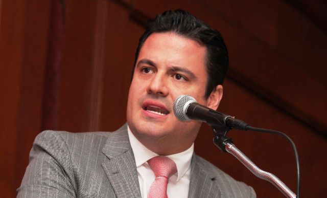 Llama Aristóteles Sandoval a municipios a cerrar paso a contenidos de violencia
