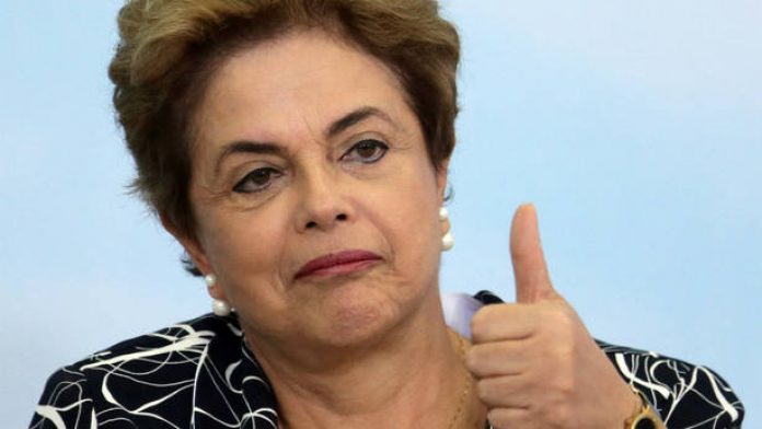 Dilma Rousseff dice que juicio político es una farsa
