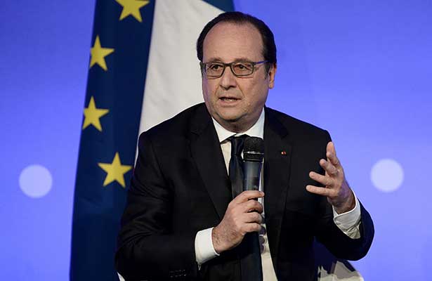 Hollande promete cerrar el campo migrante de Calais