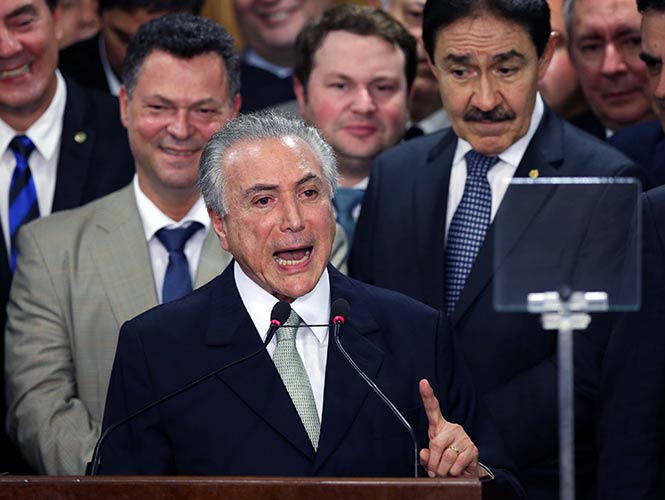 Temer pide confianza a mercados; manifiesta su 'respeto' por Rousseff