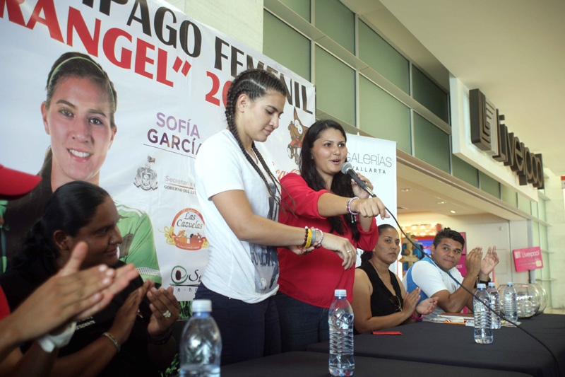 Presentan torneo femenil de fútbol “Nayeli Rangel” en Puerto Vallarta