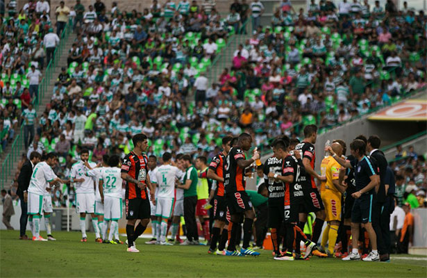Santos y Pachuca se reparten goles en primer duelo de cuartos de final