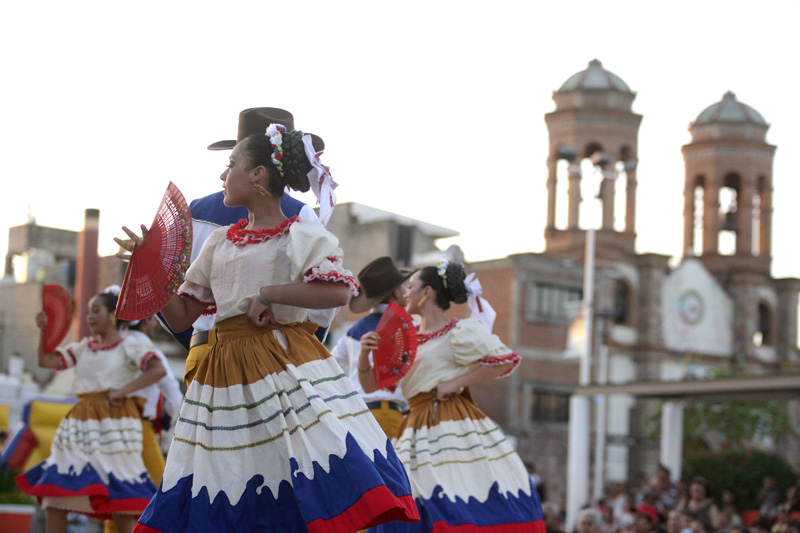 Coahuila enamora a los Vallartenses en el Festival Vallarta Azteca en Pitillal
