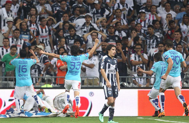 Con gol de último minuto, Pachuca se lleva la gloria ante Rayados