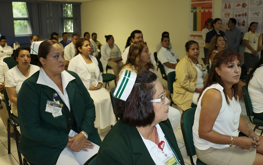 Asiste Candelaria Tovar a certificación de la clínica #170 del IMSS