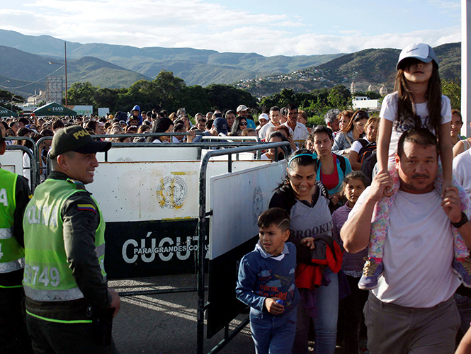 Venezuela y Colombia pactan reunión para tratar reapertura de frontera