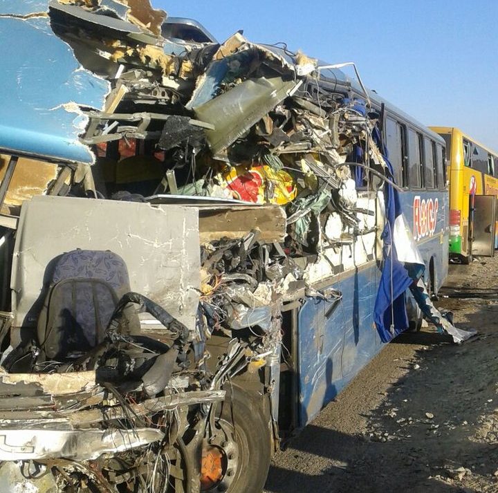 Choque de autobuses en Perú deja al menos 17 muertos