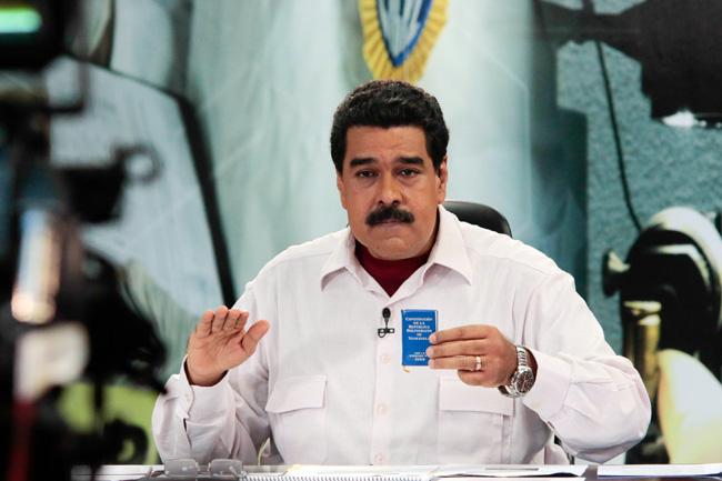 Denuncian a Maduro ante OIT por remoción de funcionarios