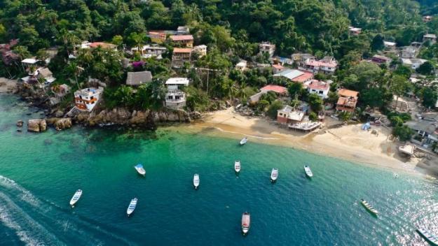 Se solidarizan empresarios náuticos con playas afectadas; lanzarán promociones especiales