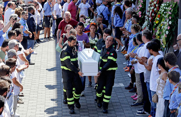 Murió abrazando a su hermana para salvarla del terremoto en Italia
