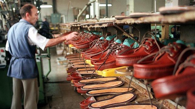 Marcas extranjeras buscan maquilar calzado en Jalisco