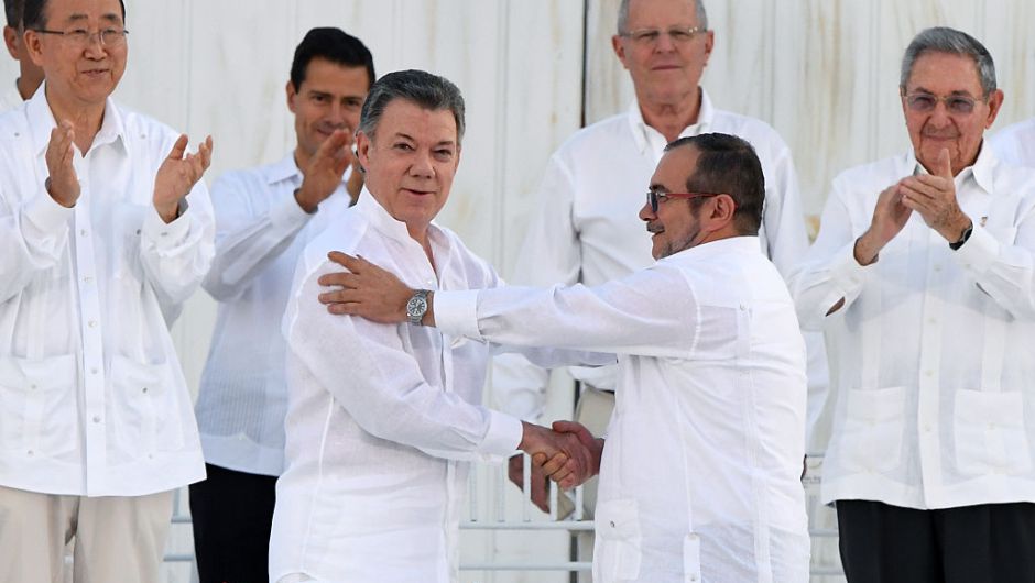 Gobierno de Colombia y las FARC firman acuerdo de paz