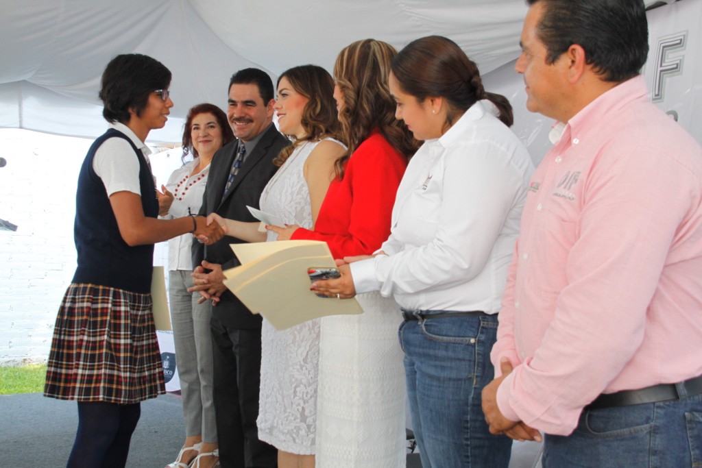 DIF Jalisco entrega apoyos para la educación y el desarrollo infantil en El Grullo