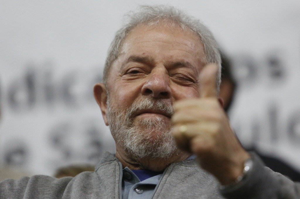 Lula rechaza acusaciones y exige pruebas