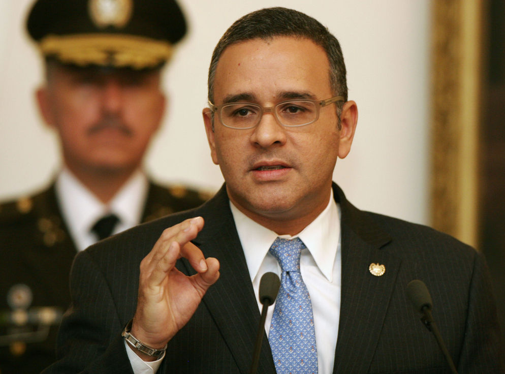 Nicaragua concede asilo al expresidente salvadoreño Funes