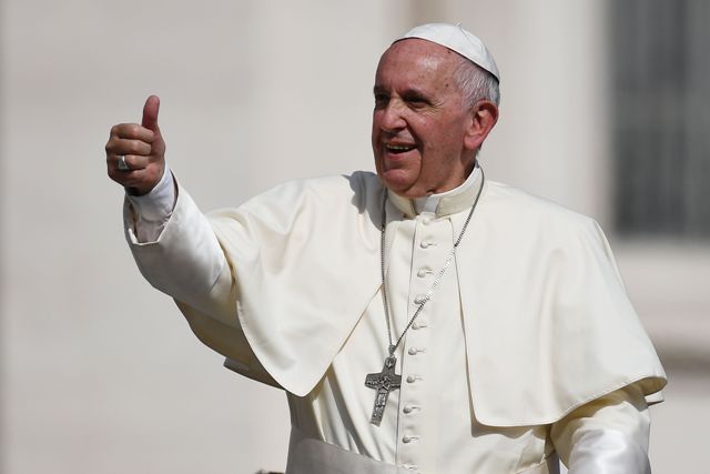 Papa Francisco visitará Colombia en 2017, anuncia Santos