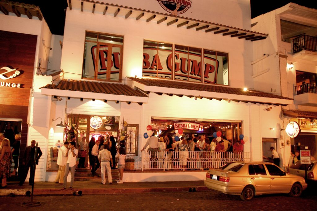 Terminan 10 años de romance de Bubba Gump con el Malecón de PV