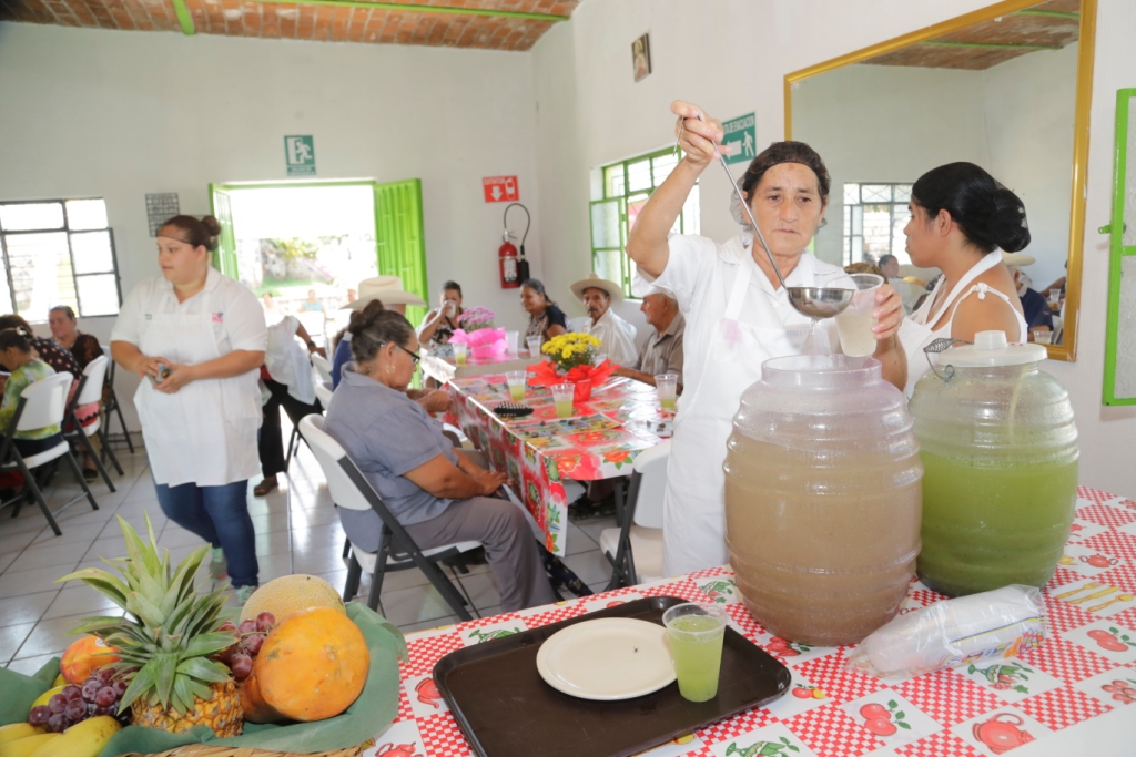 Promueve DIF Jalisco sana alimentación en  adultos mayores de Casimiro Castillo