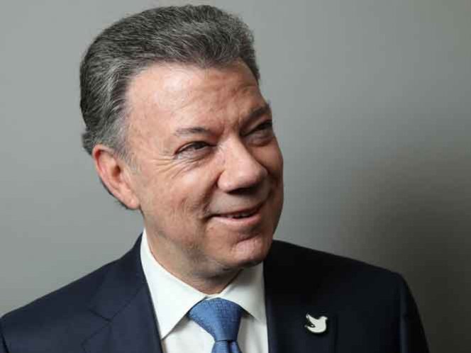 Santos busca lograr la paz en reunión con expresidentes