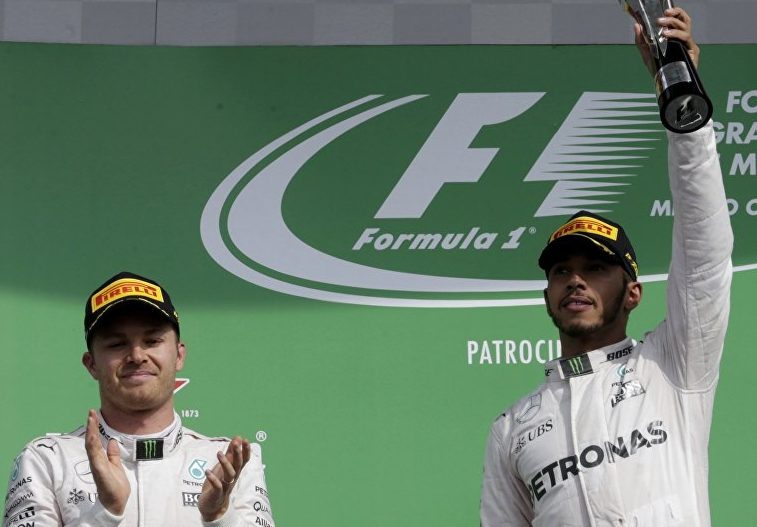 Hamilton, campeón del GP de México; Checo 10