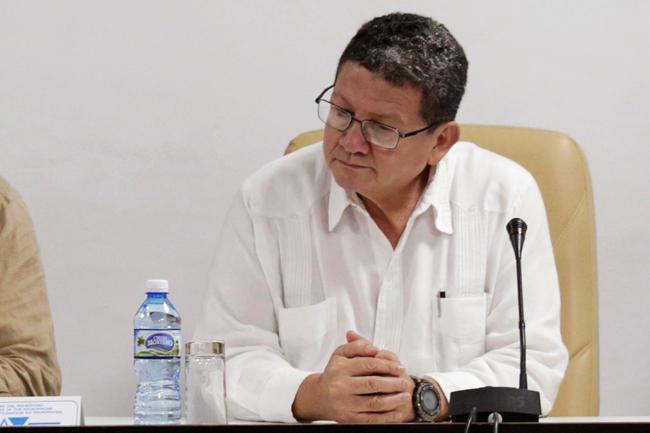 FARC rechaza reunión con voceros del 