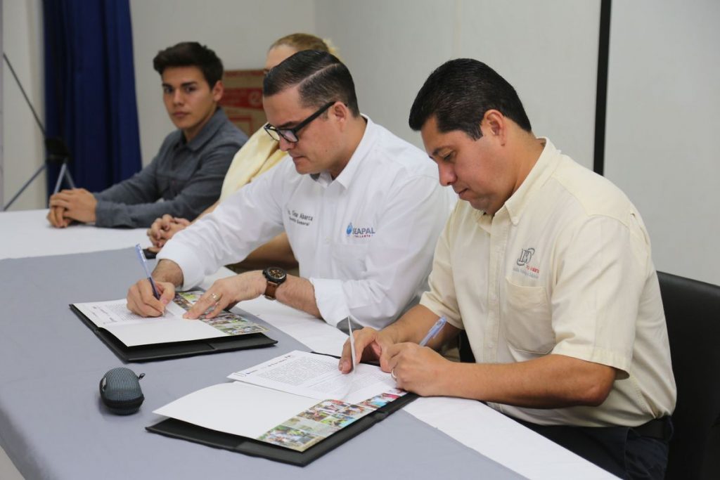 Beneficia Seapal a 2 mil estudiantes del Tec Vallarta