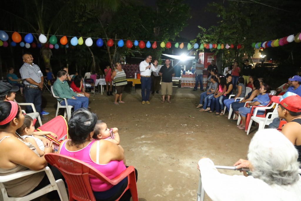 Celebran navidad en Leandro Valle II con llegada del agua y drenaje