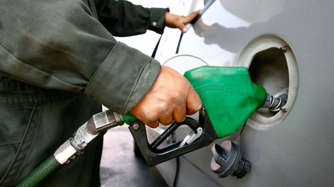 Venden en Mascota la gasolina más cara del país