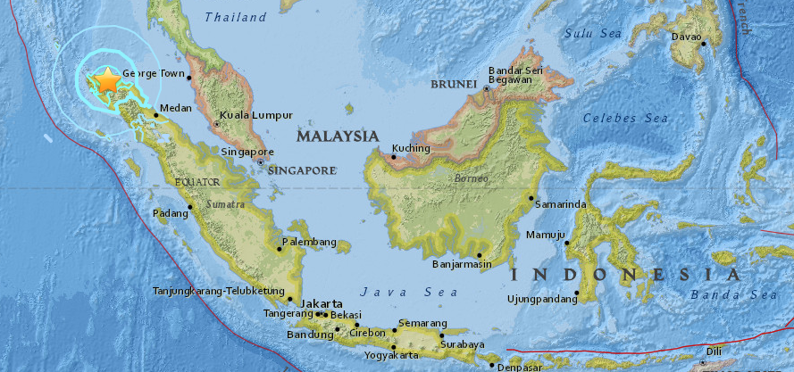 Terremoto de 6.5 provoca la muerte a 25 personas en Indonesia