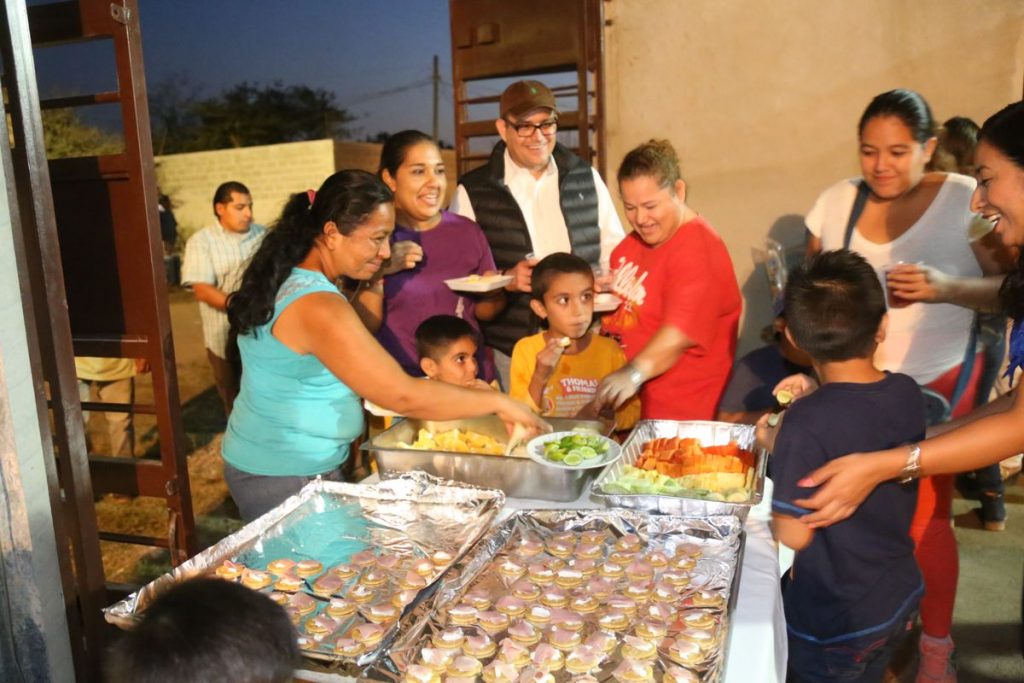 Llevó Seapal una cálida nochebuena a Vista Los Llanos