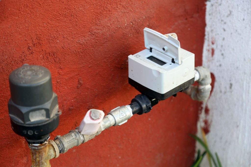 Instala Seapal medidores ultrasónicos en hogares vallartenses