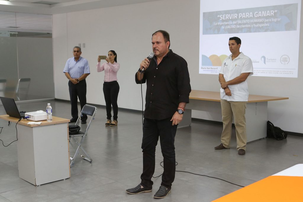 Impulsa gobierno municipal el servicio de calidad a visitantes