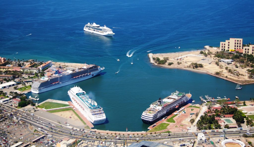 Aumentará 5% llegada de cruceristas hacia Puerto Vallarta en 2017