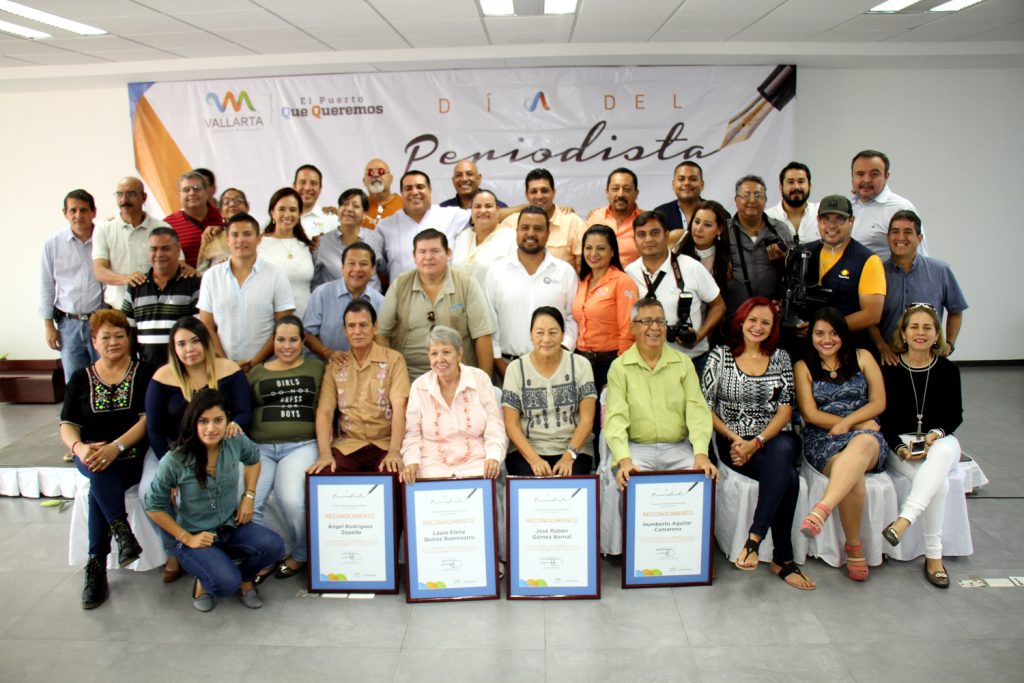 Celebran Periodistas vallartenses su día