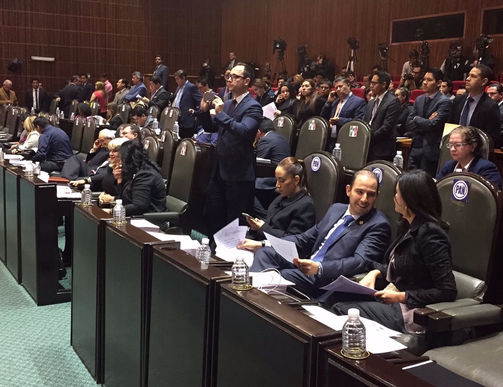 Propone el PRI reducir de 200 a 100 diputados plurinominales
