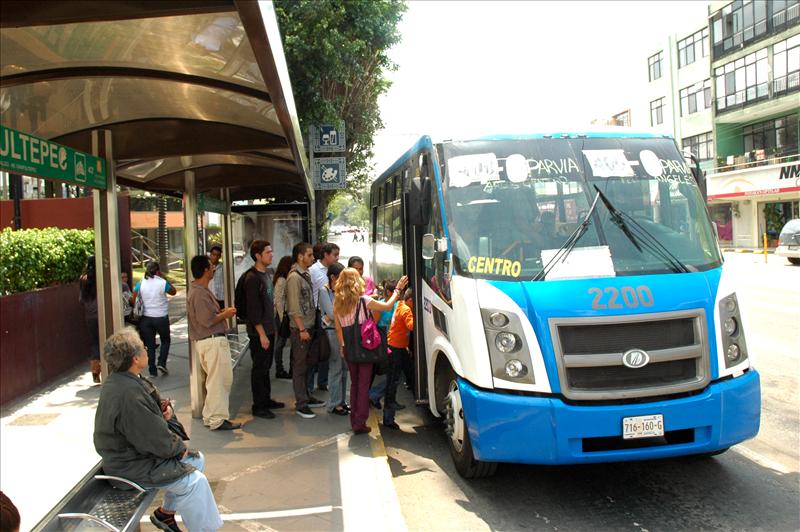 Suspenderán transporte público en GDL por alza en combustible