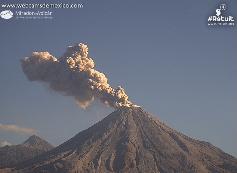 Alerta en Jalisco y Colima por el Volcán de Fuego
