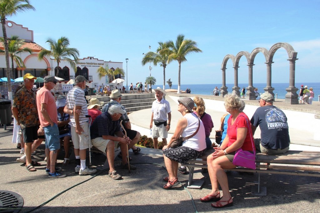 Pese a políticas de Trump, Pto Vallarta no cerrará sus puertas a estadounidenses