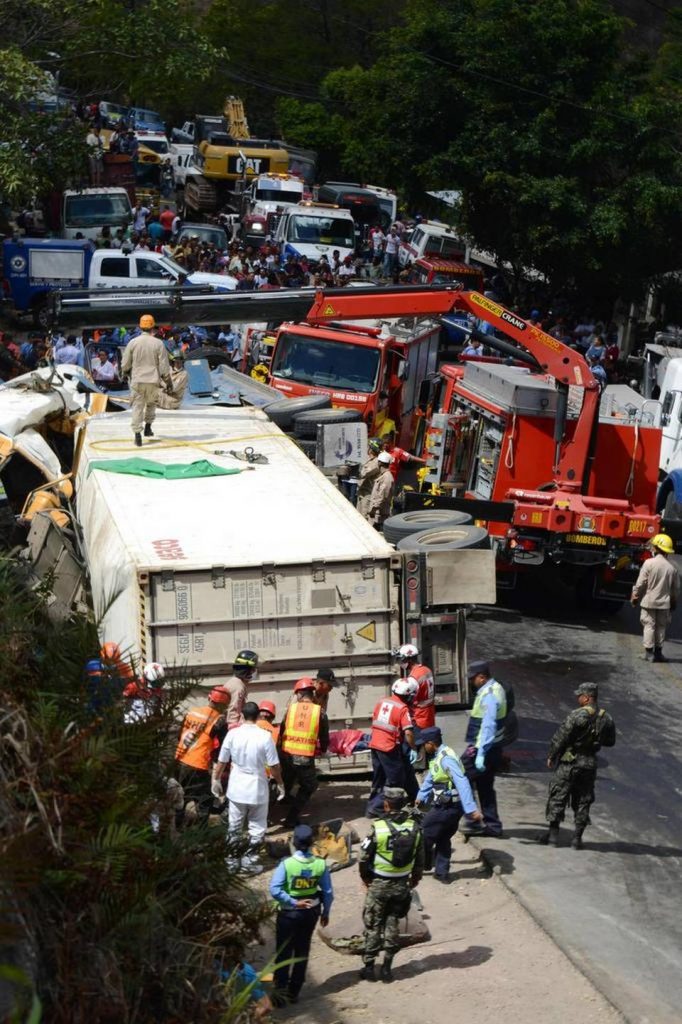 Fuerte accidente de autobús deja 23 muertos y 35 heridos en Honduras