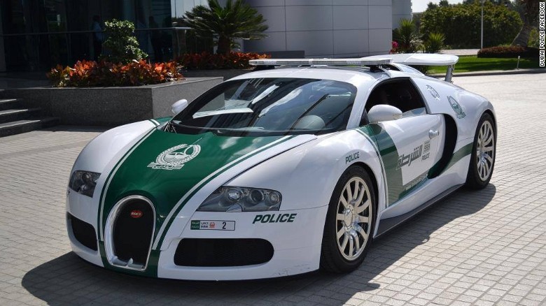 Dubai, con el auto policial más rápido del mundo; puede ir a 407 km/ por hora