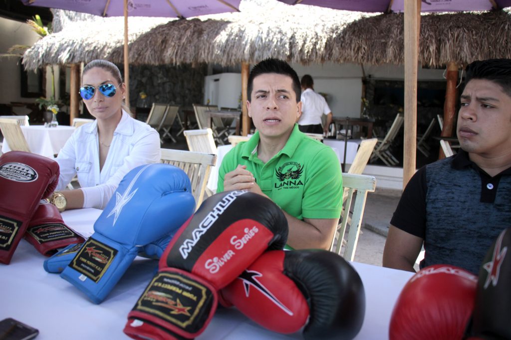 Presentan “Beach Figth“ una innovadora cartelera de Muay Thai en la playa de PV