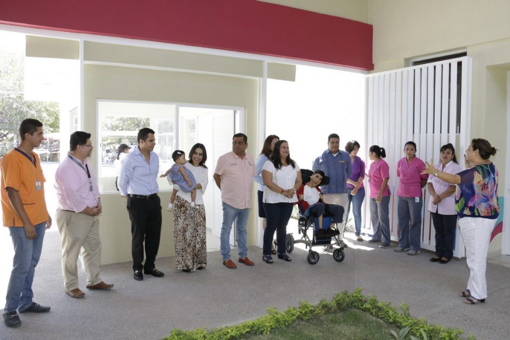 Constatan donantes beneficios de la  Unidad Regional de Rehabilitación