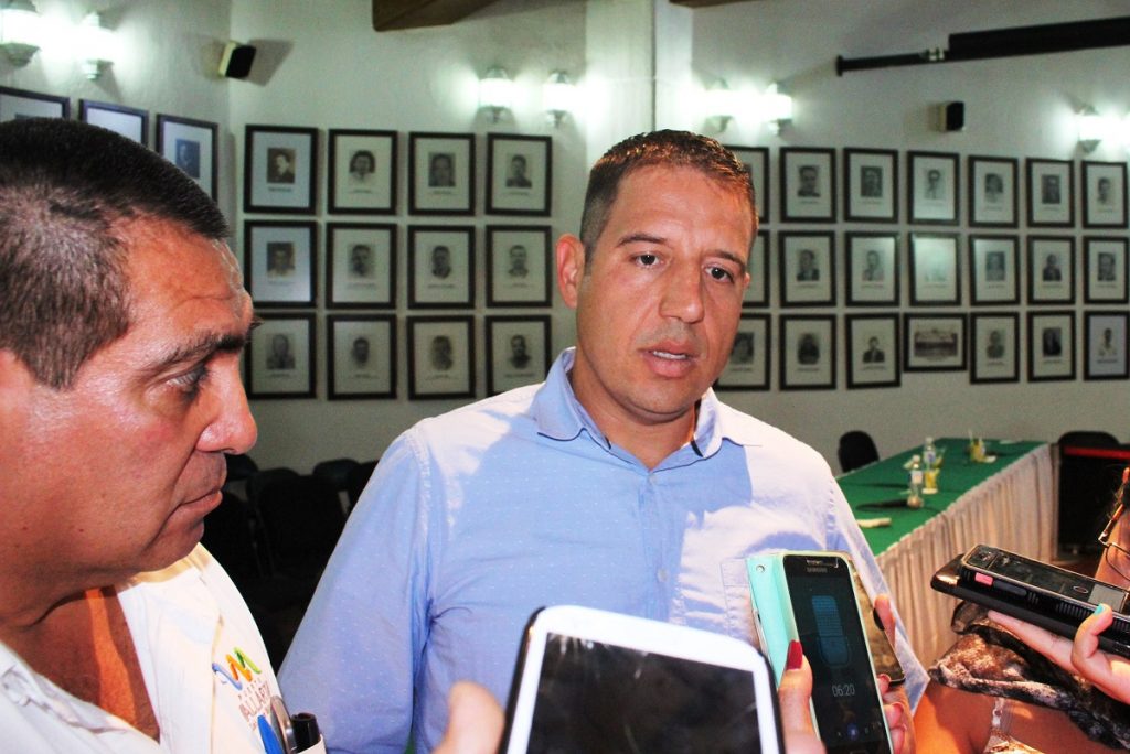 Suspenden cargo a Vero Díaz, quien alcoholizada manejó vehículo oficial en PV