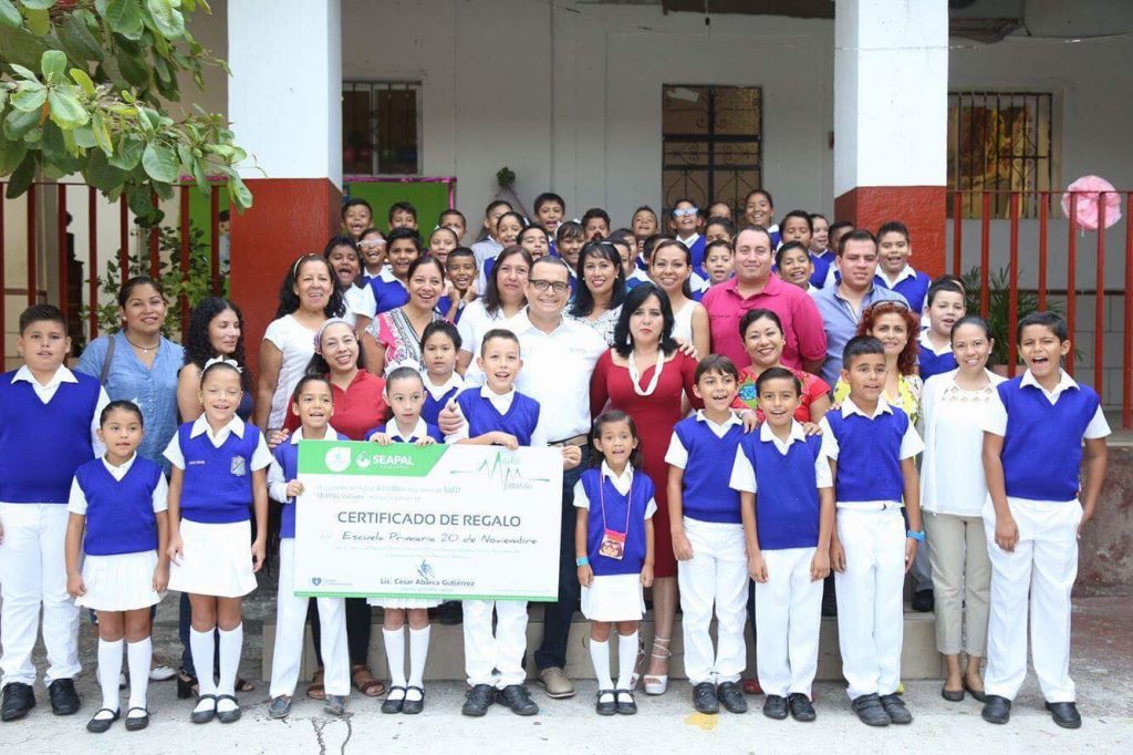 Entrega Seapal apoyo a la emblemática Primaria 20 de Noviembre