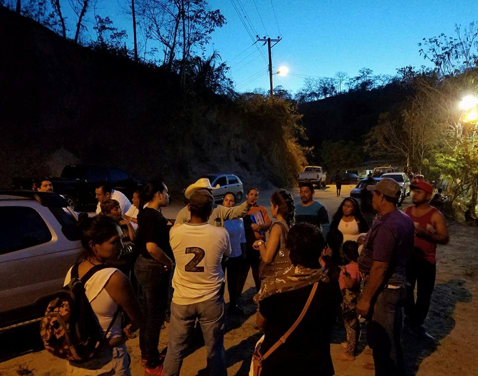 Cumple Claudia Díaz de Sandi reto de padecer falta de iluminación en El Guamúchil