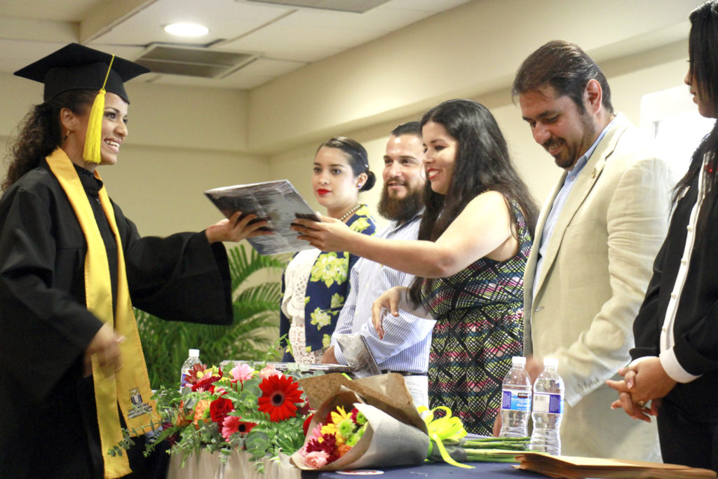 Universidad Metropolitana de Guadalajara campus PV realiza protocolo de egresados