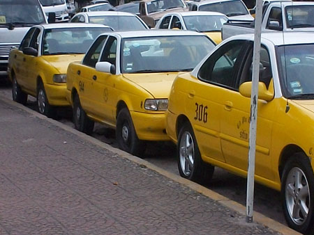 Hoy el 60% de los taxis en Puerto Vallarta a 50 pesos, cualquier ruta