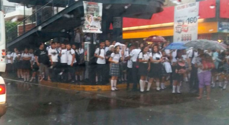 Suspenden clases en Mazatlán por tormenta Pilar