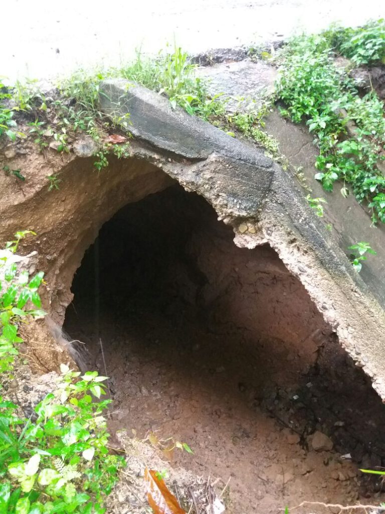 Cierran carretera 200 al sur de Puerto Vallarta por un socavón