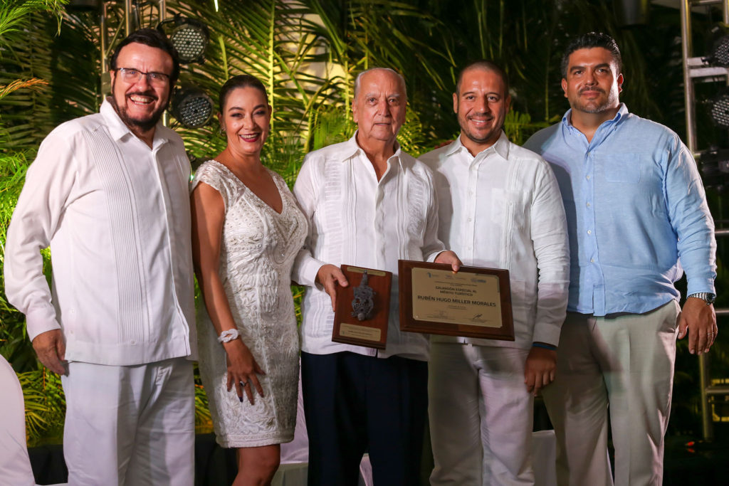 Puerto Vallarta reconoce a quienes fortalecen al destino